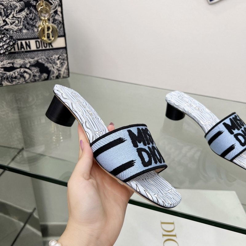 ch**an D*or slippers